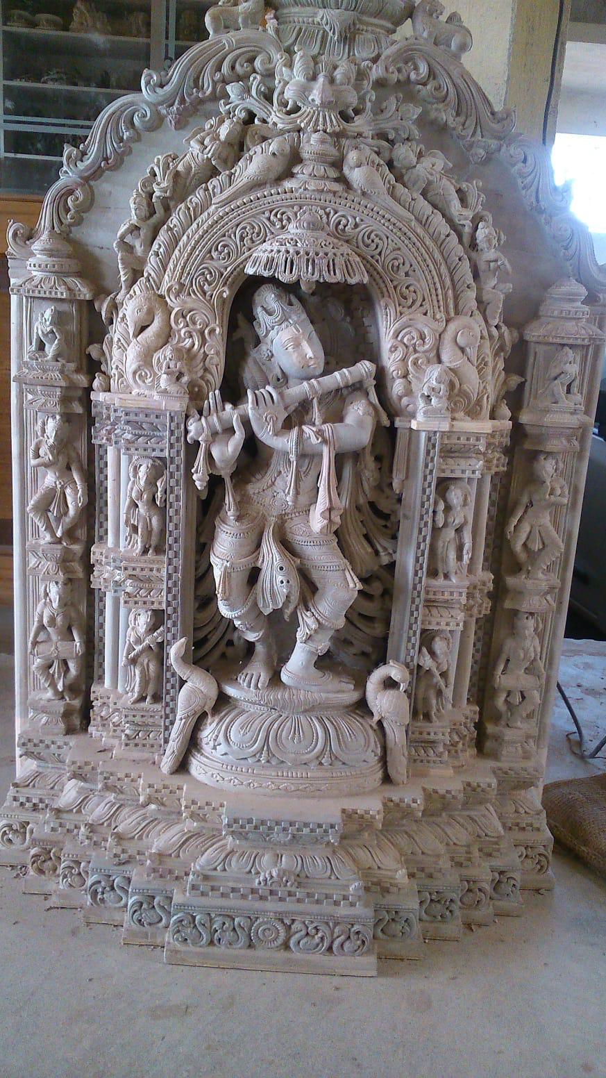 Hand-Carved Serpentine Krishna Flute Statue with Ornate Arch – 4x2.5x2 ft